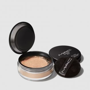 Studio Whakatika Pro Set + Blur Weightless Weight Powder