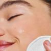Ko taku Clarins PURE-RESET e pure ana i te toner