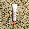 Taku Clarins RE-FRESH kanohi de-puffer